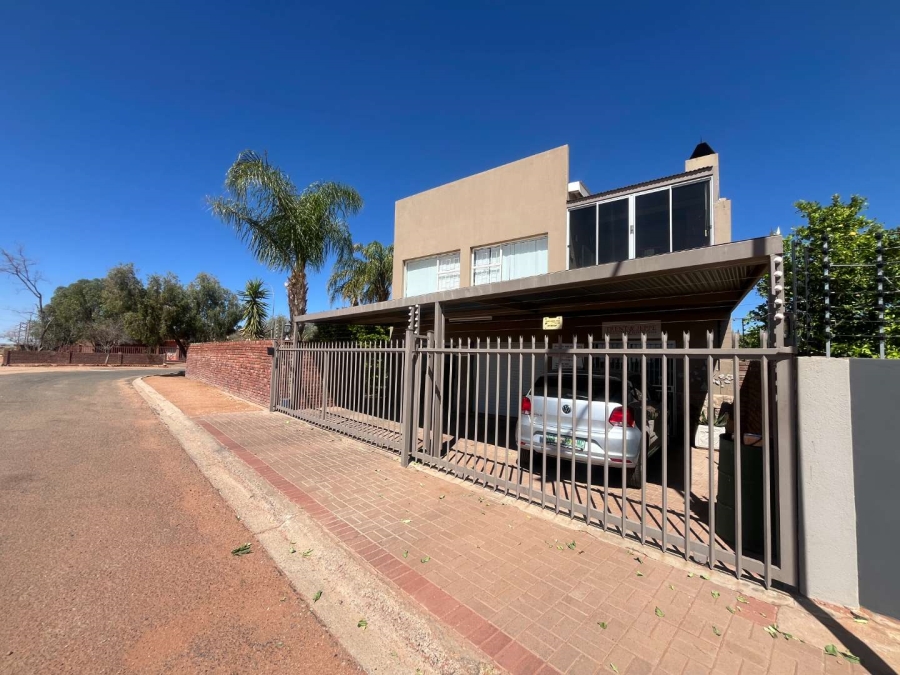 5 Bedroom Property for Sale in Blydeville Northern Cape